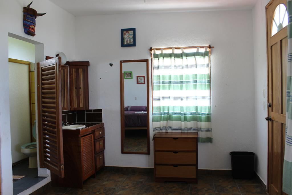 פוארטו אסקונדידו Hotel Buena Vista חדר תמונה