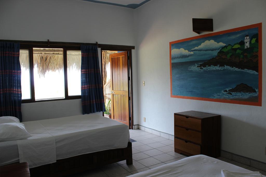 פוארטו אסקונדידו Hotel Buena Vista חדר תמונה